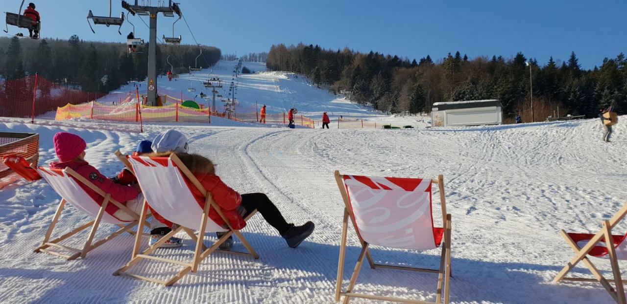 Pensjonat Laworta Ski Устрики-Долішні Екстер'єр фото